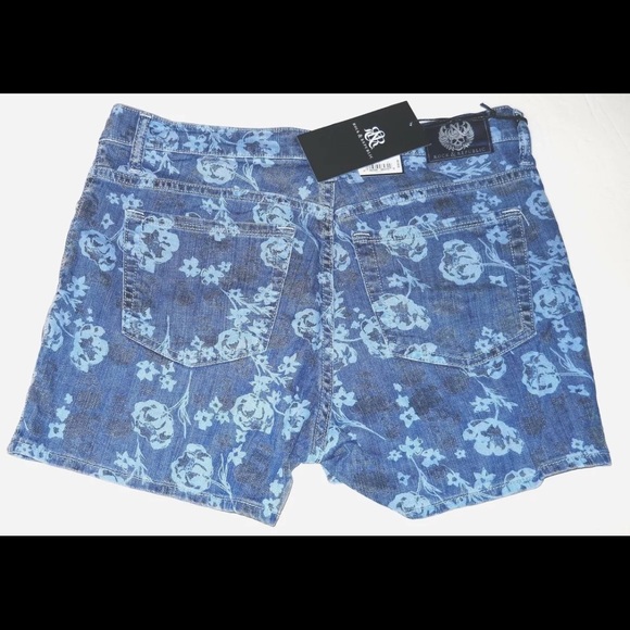 NWT ROCK & REPUBLIC Lady of the Dead LOLITA Shorts - Picture 2 of 3